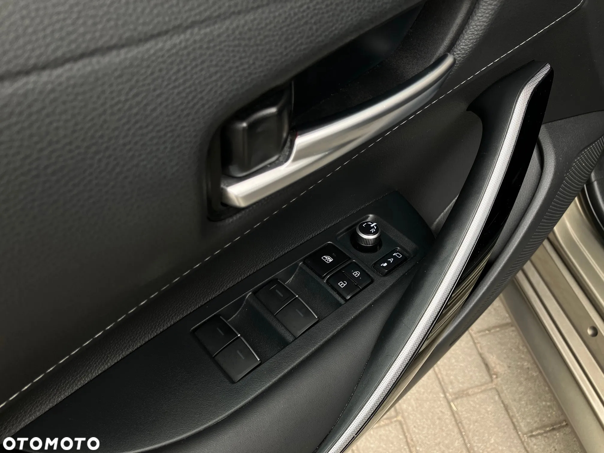 Toyota Corolla 1.8 Hybrid Comfort - 30