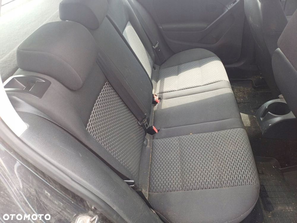 FOTELE KOMPLET LEWY PRAWY KANAPA TYŁ + BOCZKI VOLKSWAGEN GOLF VI HB 5D - 6
