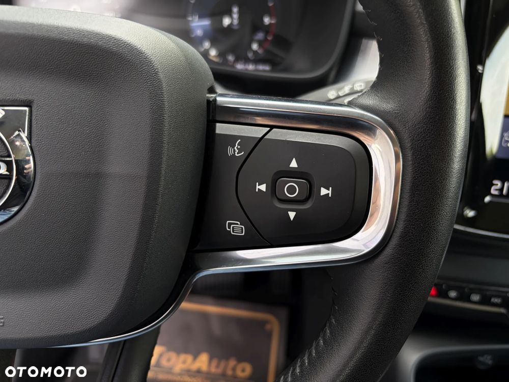 Volvo XC 40 D3 Momentum Pro - 24