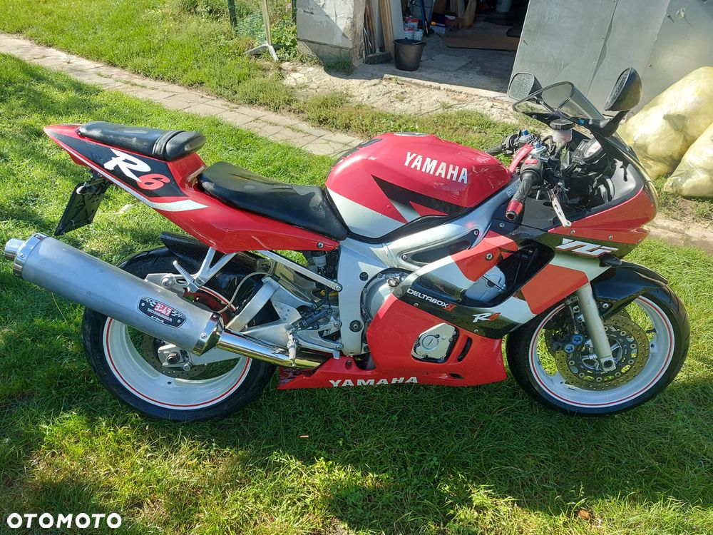 Yamaha R6 - 4