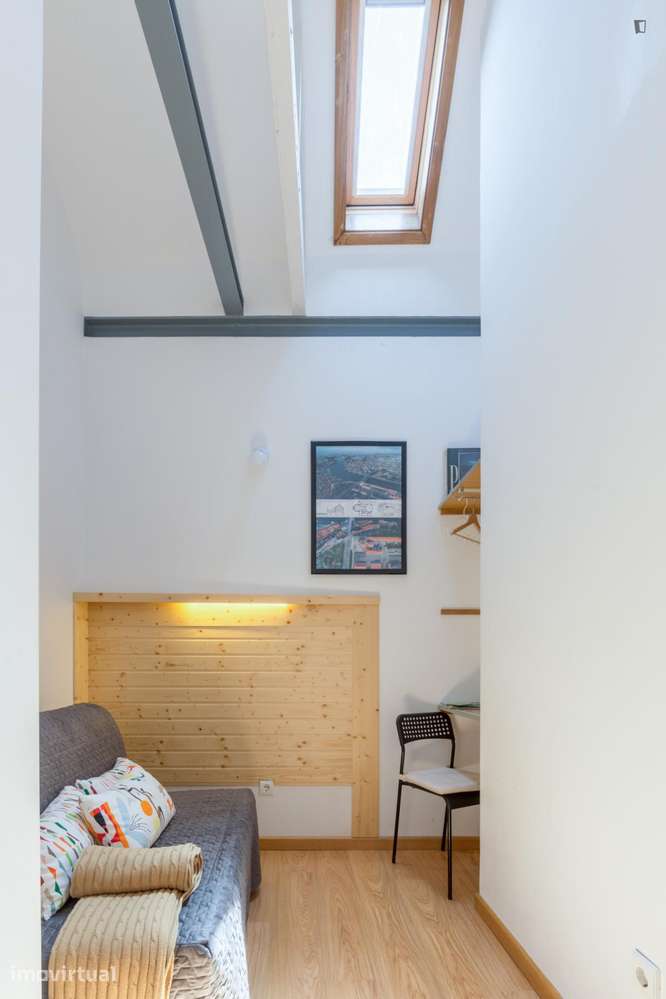 Apartamento com 2 quartos - localizado em São Nicolau Porto - Grande imagem: 2/12