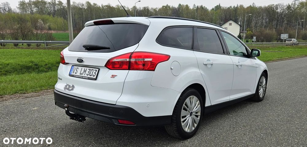 Ford Focus 1.6 TDCi DPF Start-Stopp-System SYNC Edition - 6