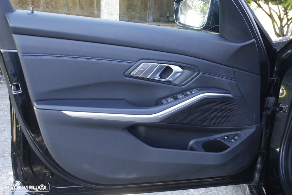 BMW 330 e Pack M Auto - 6