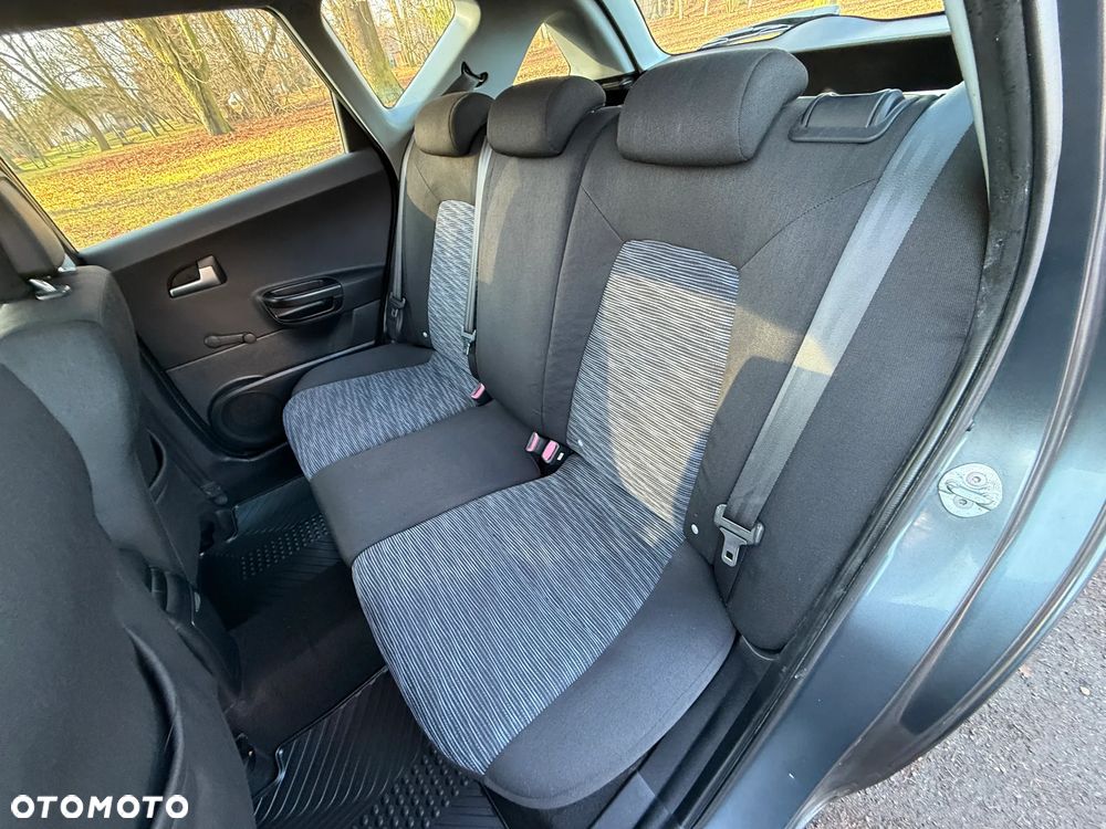 Kia Ceed 1.6 CRDi 90 Vision - 18