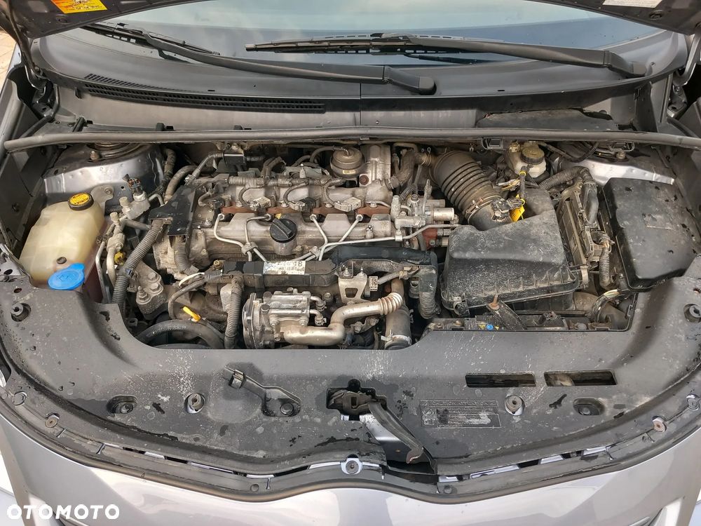 Toyota Verso 2.0 D-4D - 12