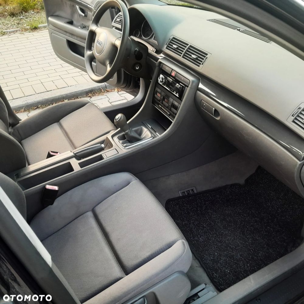 Audi A4 Limousine 2 - 9