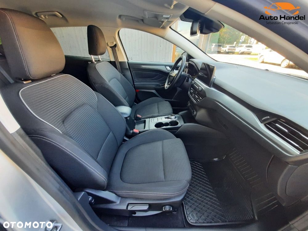 Ford Focus 1.5 EcoBlue Start-Stopp-System TITANIUM - 41