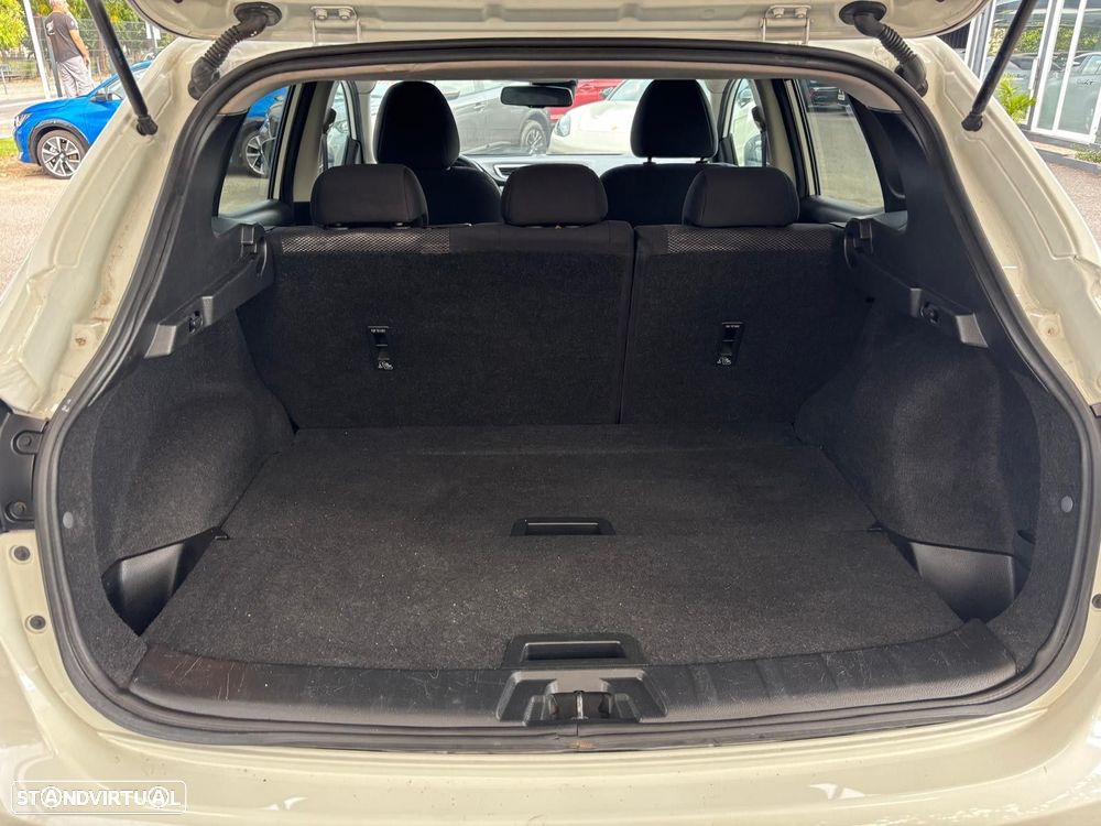 Nissan Qashqai 1.5 dCi Tekna J19 - 14