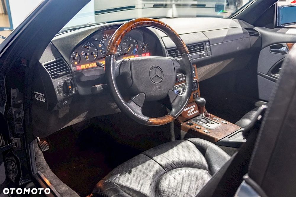 Mercedes-Benz SL - 12