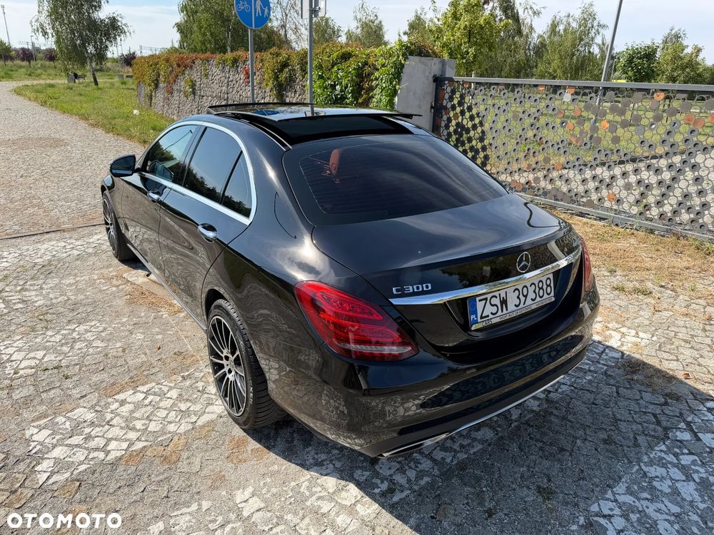 Mercedes-Benz Klasa C 300 9G-TRONIC - 11