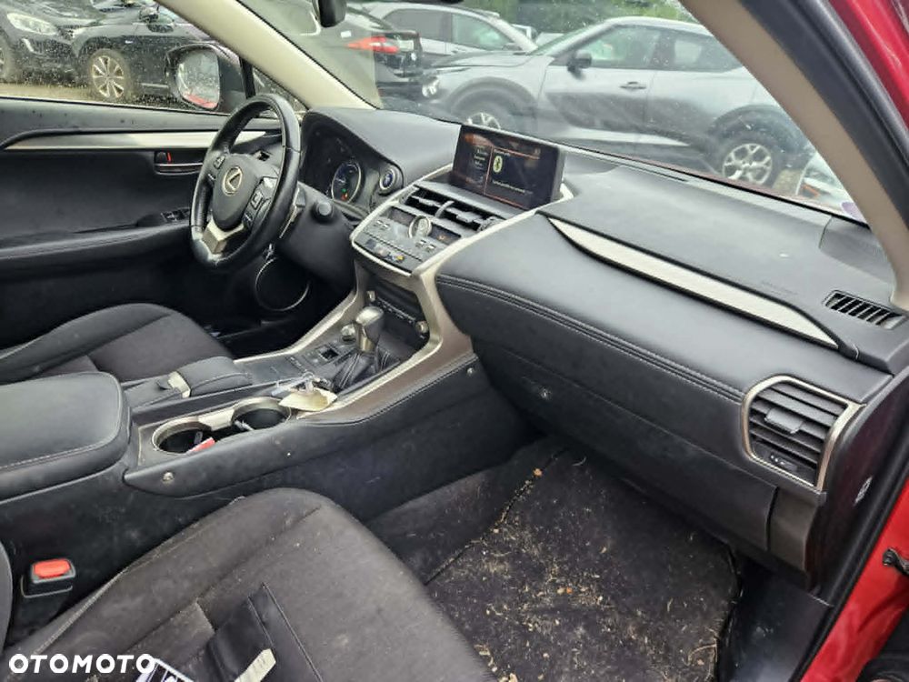 Lexus NX 300h Business Edition - 8