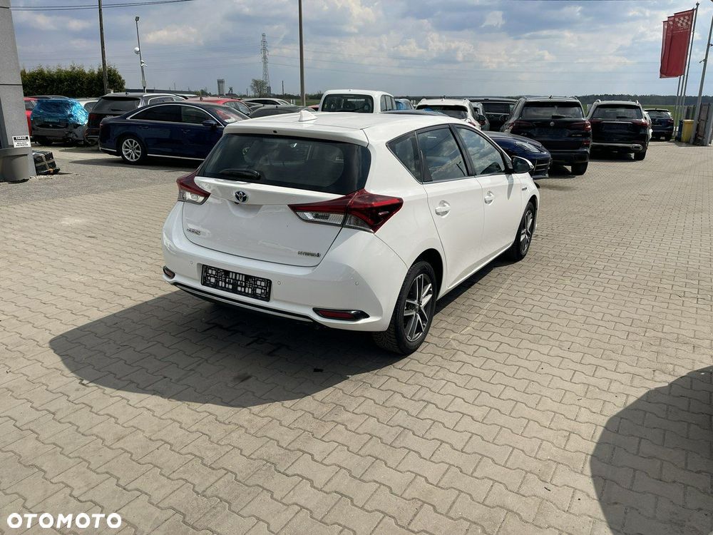Toyota Auris Hybrid 135 Freestyle - 2