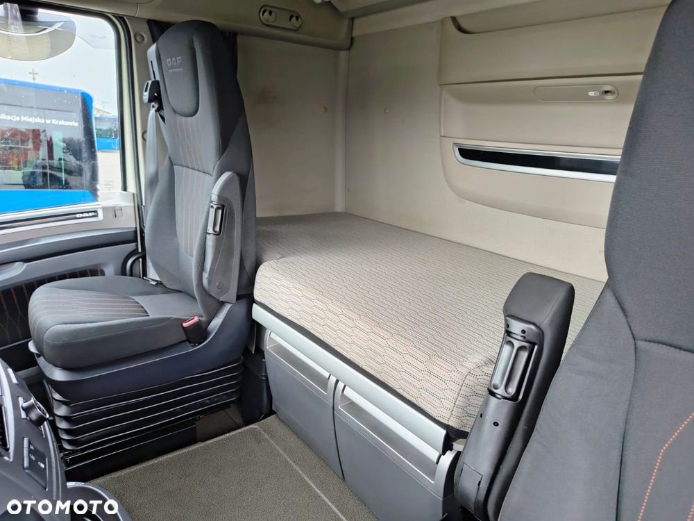 DAF XF 480 FT / STANDARD / SUPER SPACE CAB / AUTOMAT / - 18
