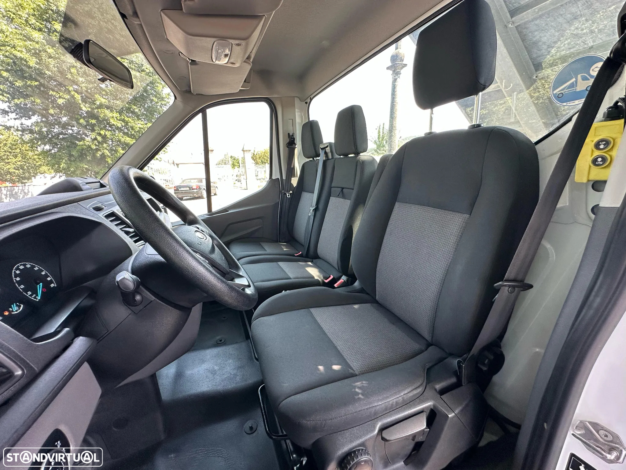 Ford Trasit Basculante 2.0 EcoBlue 130cv - Rodado Duplo - 10