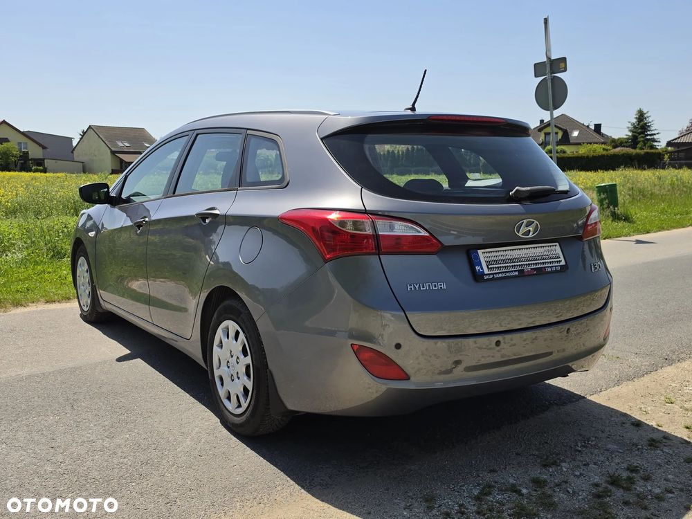 Hyundai i30 1.6 CRDi Classic - 11