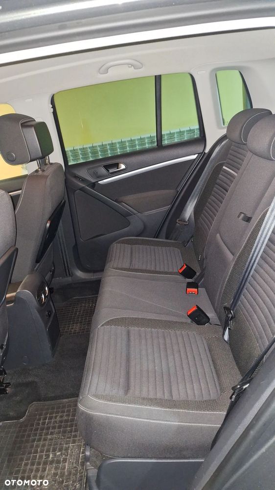 Volkswagen Tiguan - 9