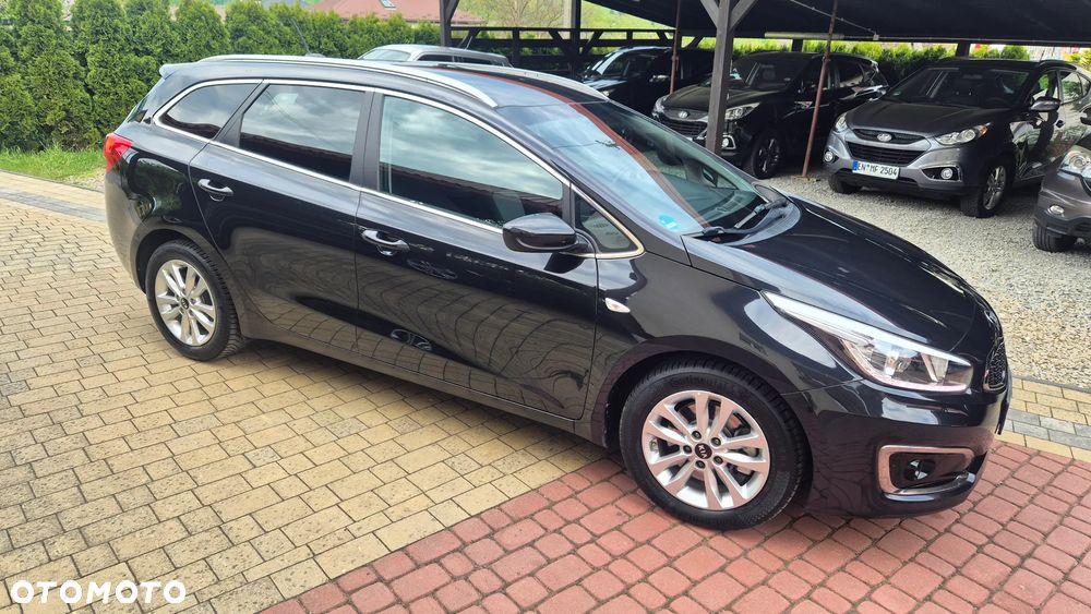Kia Ceed 1.0 T-GDI ISG Dream-Team Edition - 4