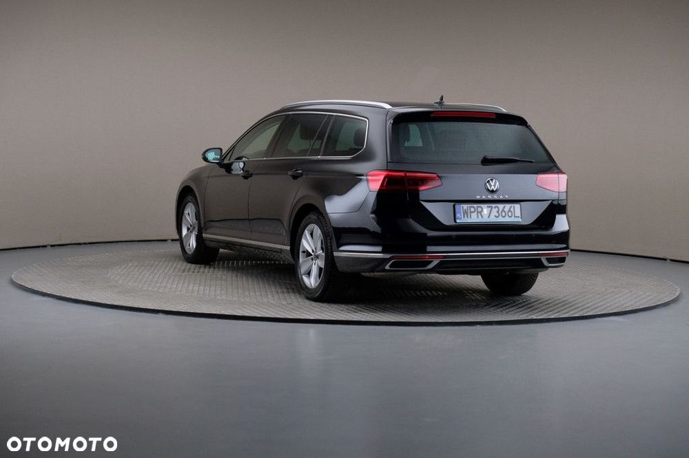 Volkswagen Passat Variant 2.0 TSI Elegance DSG - 2