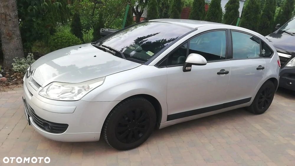 Citroën C4 1.4 16V Style - 1