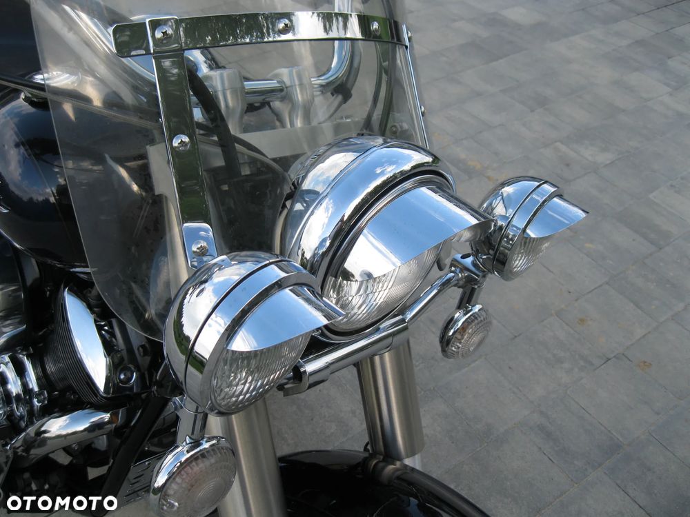 Yamaha XVS - 12