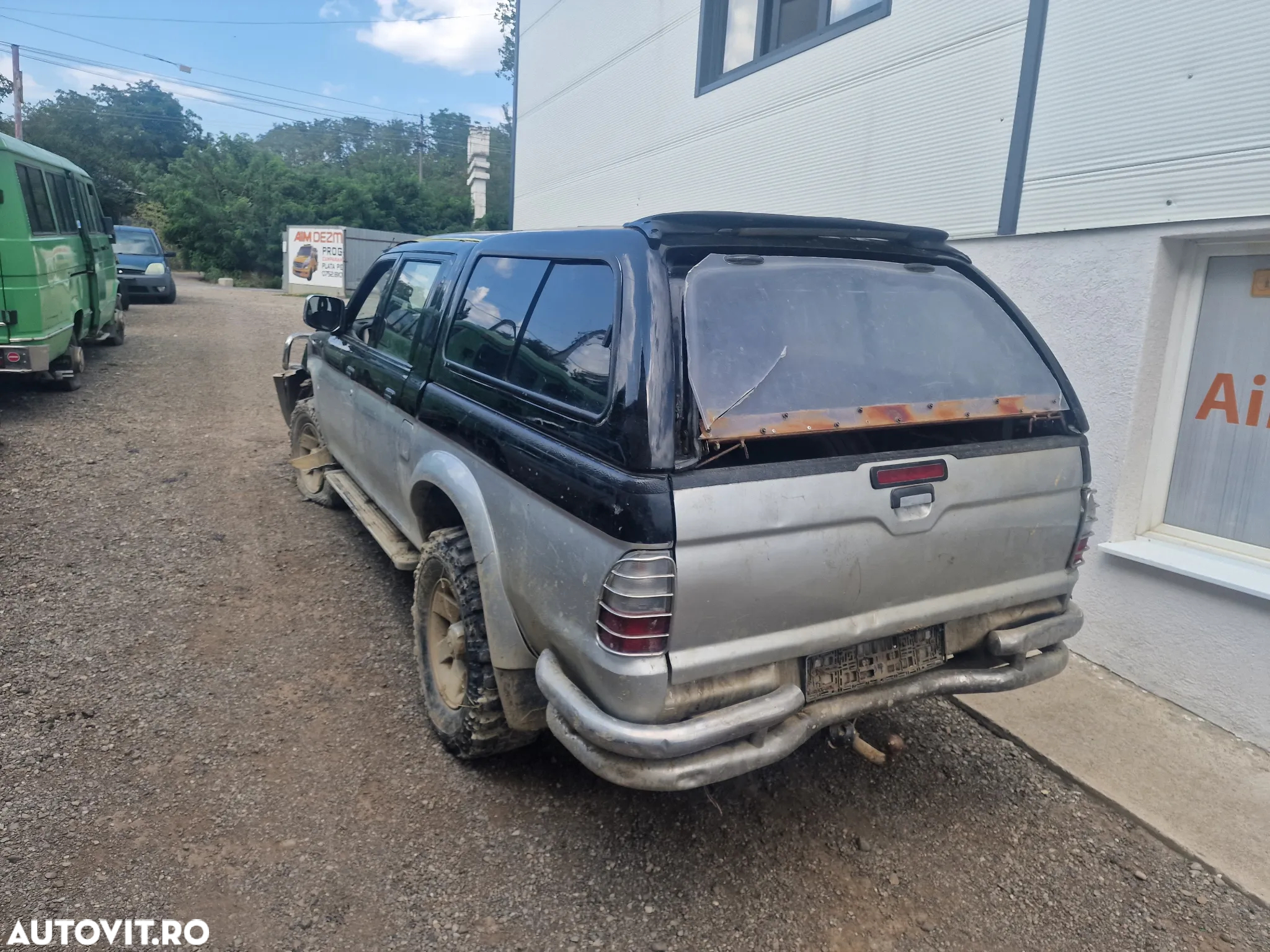 Dezmembrez Mitsubishi L200 an 2006 euro 3 4D56 85 KW volan stanga - 2