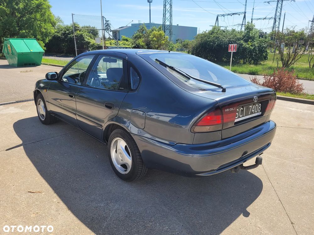 Toyota Corolla 1.6 16V GLi - 3