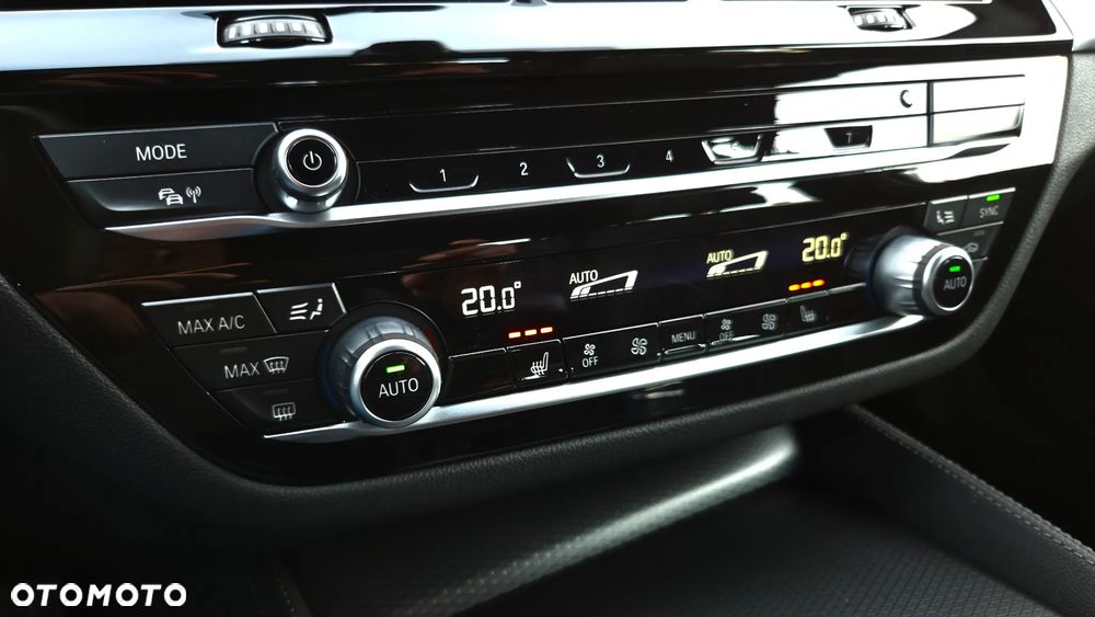 BMW Seria 5 520e M Sport sport - 26