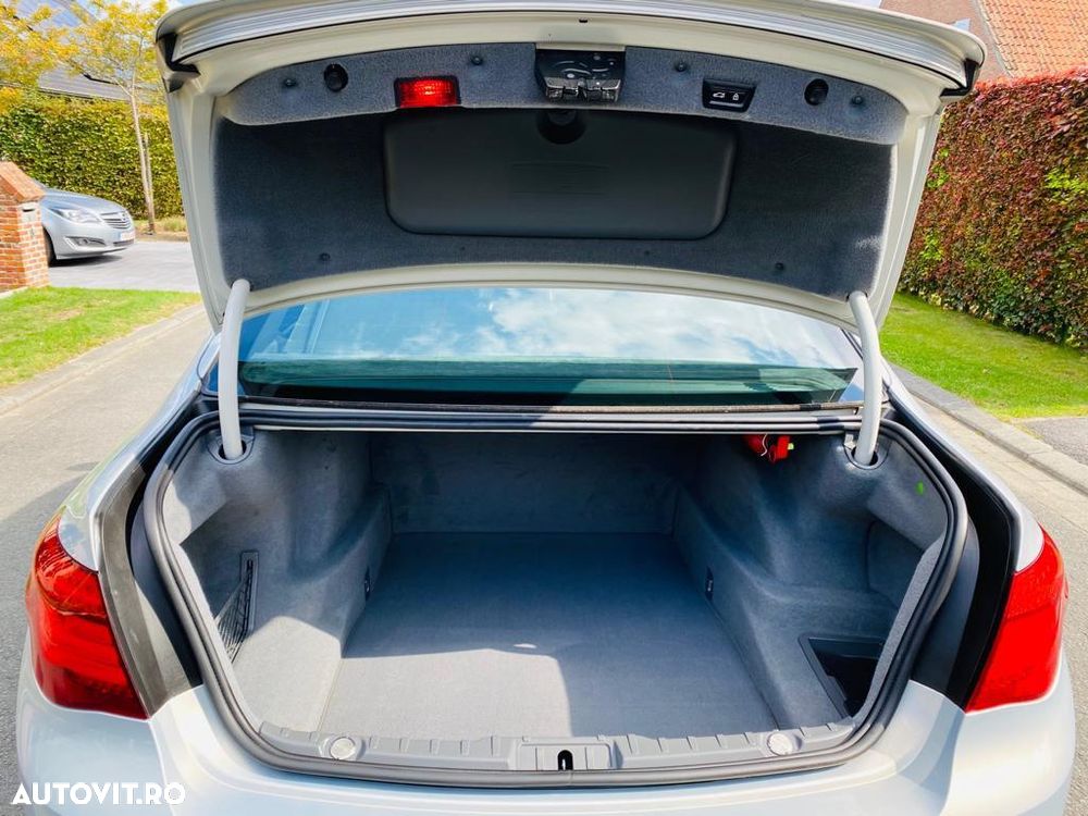 BMW Seria 7 730d xDrive - 24