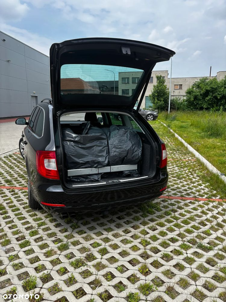 Skoda Superb 2.0 TDI DSG Active - 10
