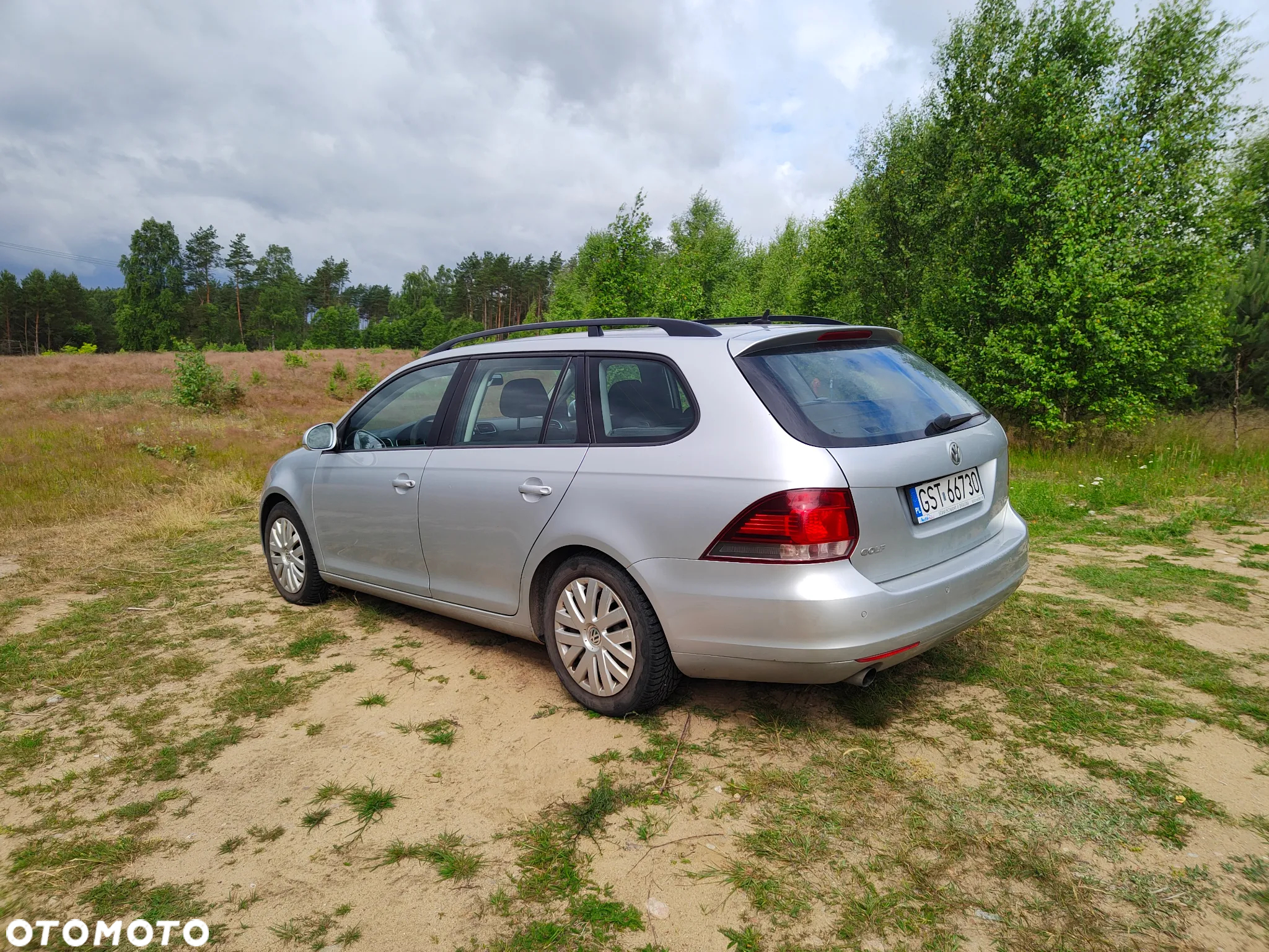 Volkswagen Golf VI 1.6 TDI Comfortline DSG - 4