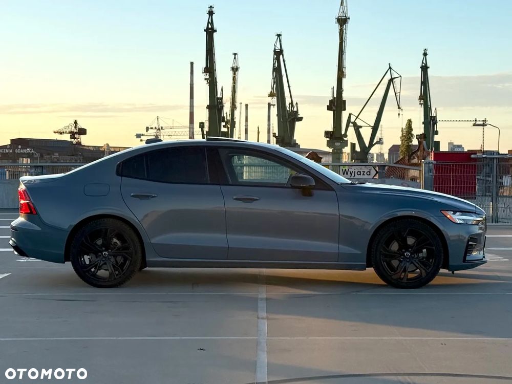 Volvo S60 B5 B AWD Plus Dark - 6