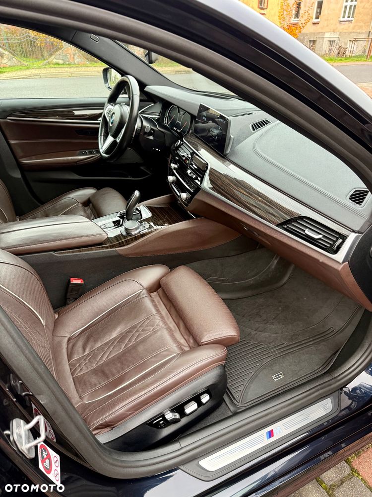 BMW Seria 5 530d xDrive M Sport sport - 10