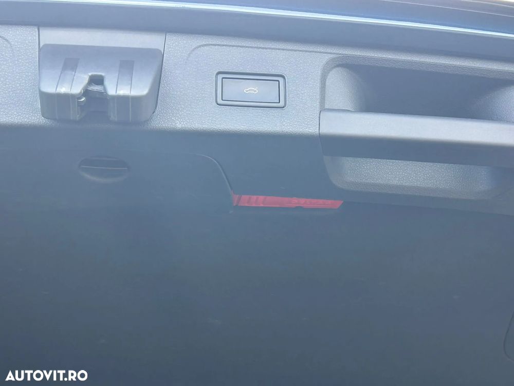 Volkswagen Passat Variant 2.0 TDI DSG Business - 26