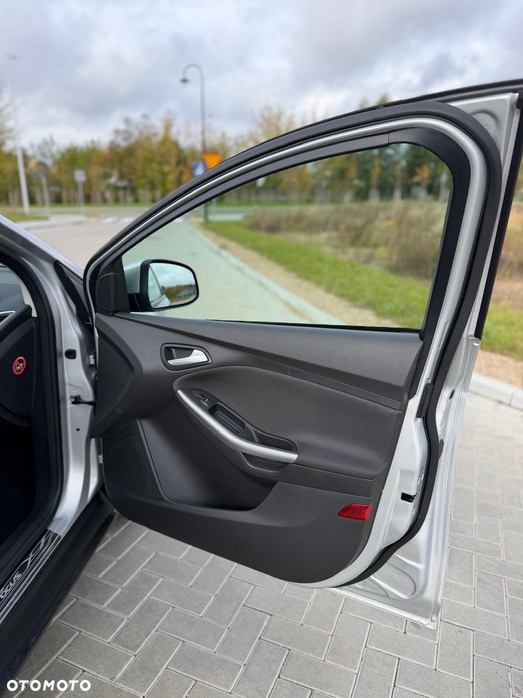 Ford Focus 1.0 EcoBoost Start-Stopp-System Champions Edition - 19