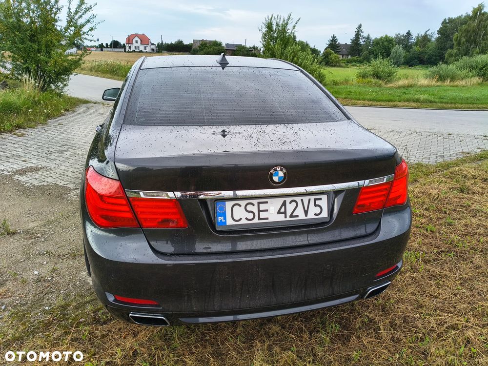 BMW Seria 7 740i - 7