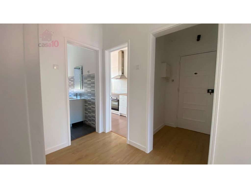 Apartamento T2 renovado para venda no centro do Montijo - Grande imagem: 4/15