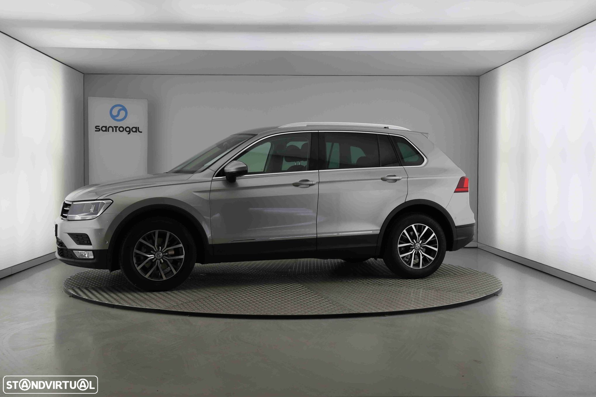 VW Tiguan 2.0 TDI Confortline - 6