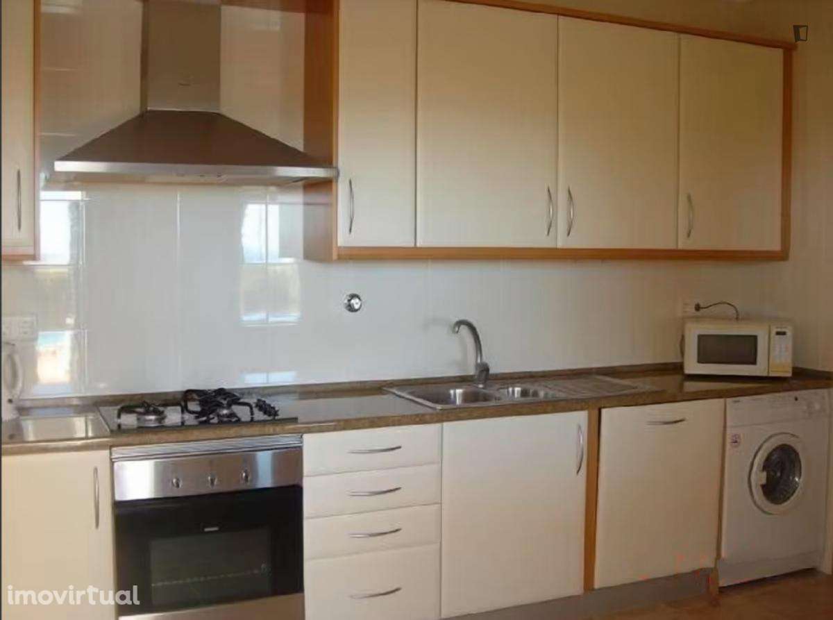 Casa com 3 quartos - localizado em Lagos - Grande imagem: 2/14