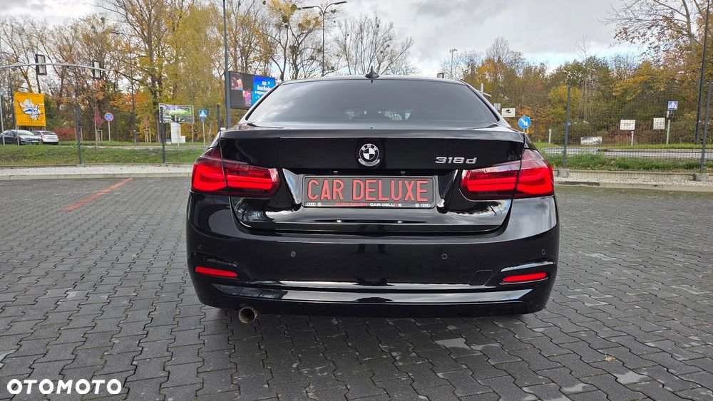 BMW Seria 3 318d Sport Line - 9