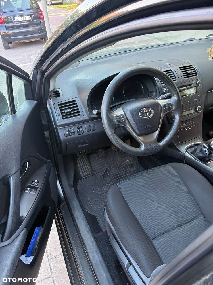 Toyota Avensis - 7