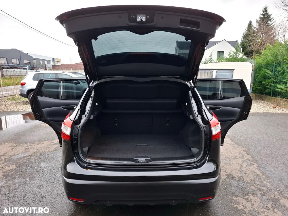 Nissan Qashqai 1.6 DCI Xtronic N-Connecta - 7