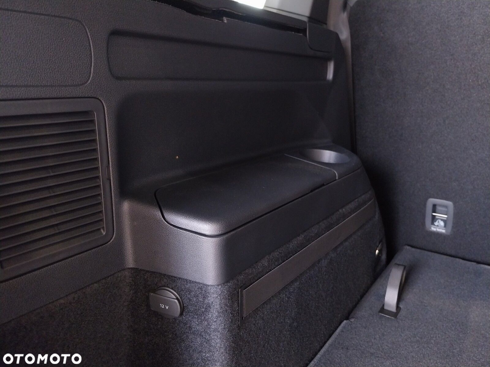 Volkswagen Touran - 14