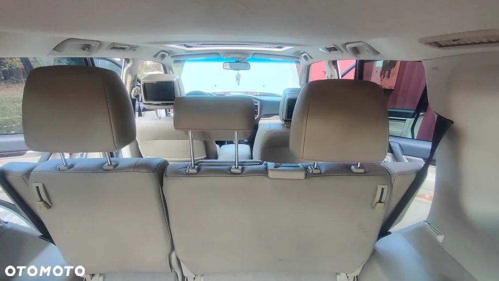 Mitsubishi Pajero - 11