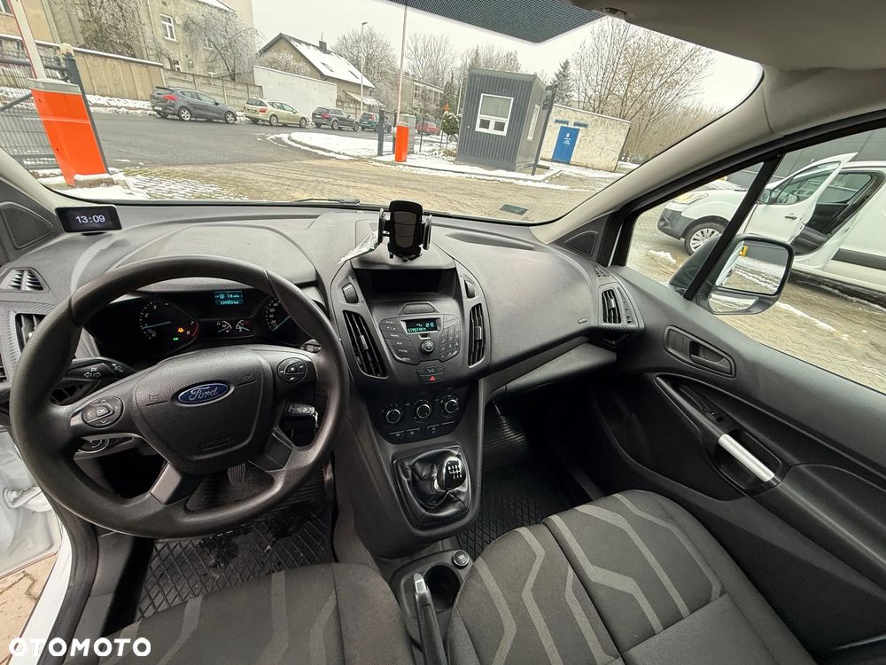 Ford Transit Courier - 10