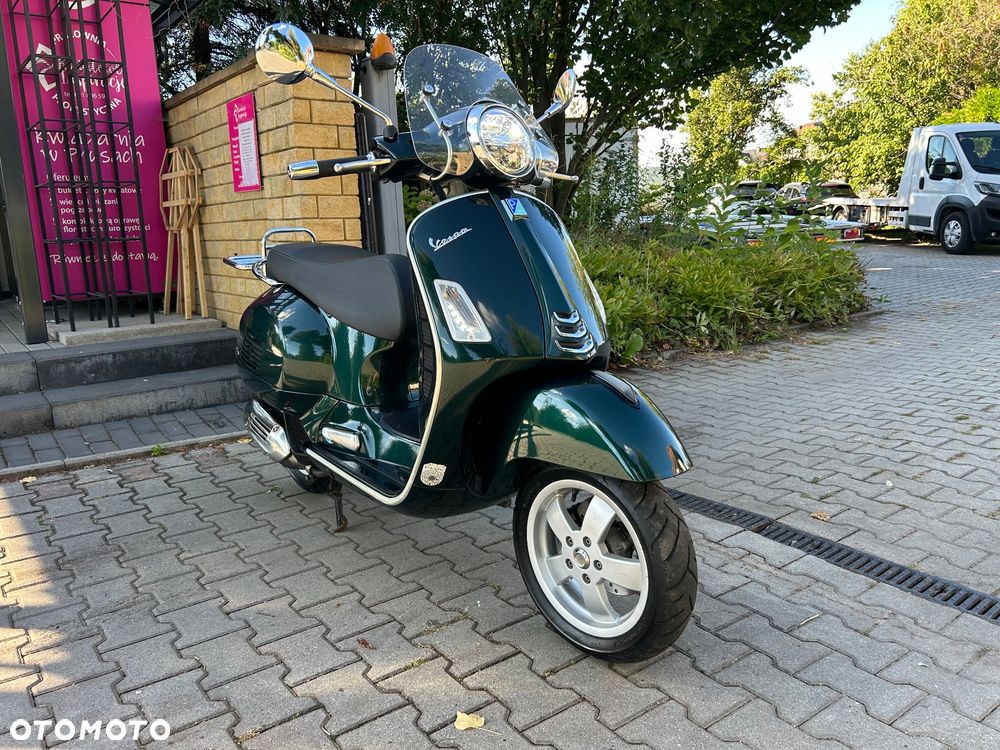 Vespa GTS - 10
