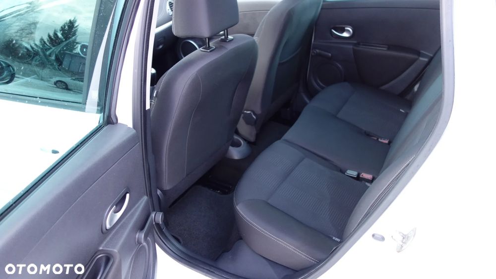 Renault Clio 1.2 TCE Dynamique - 23