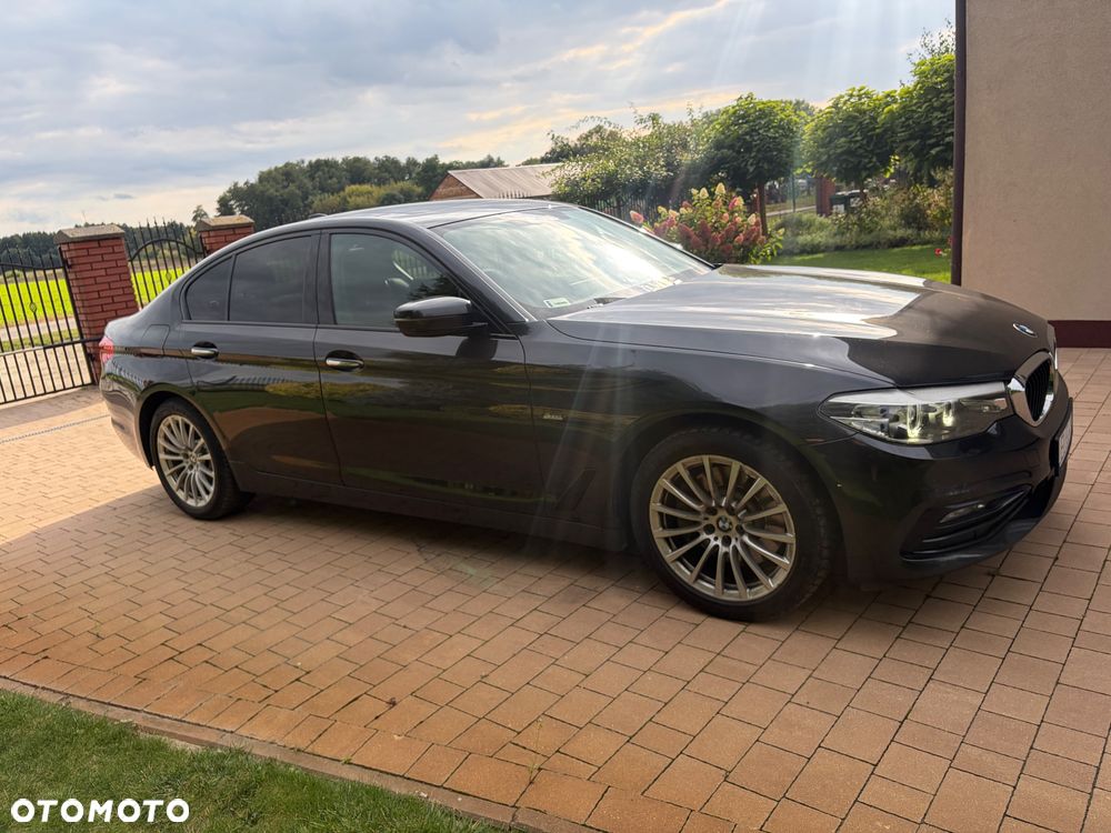 BMW Seria 5 530d xDrive Sport Line sport - 18