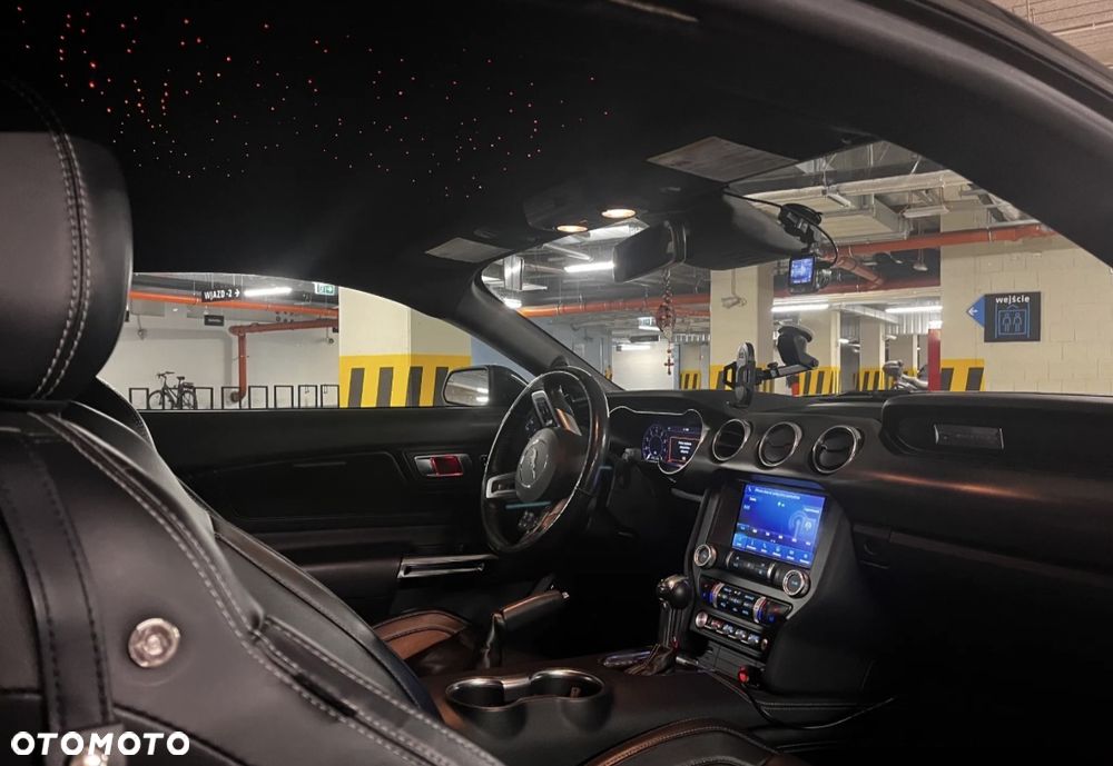 Ford Mustang 5.0 V8 GT - 17