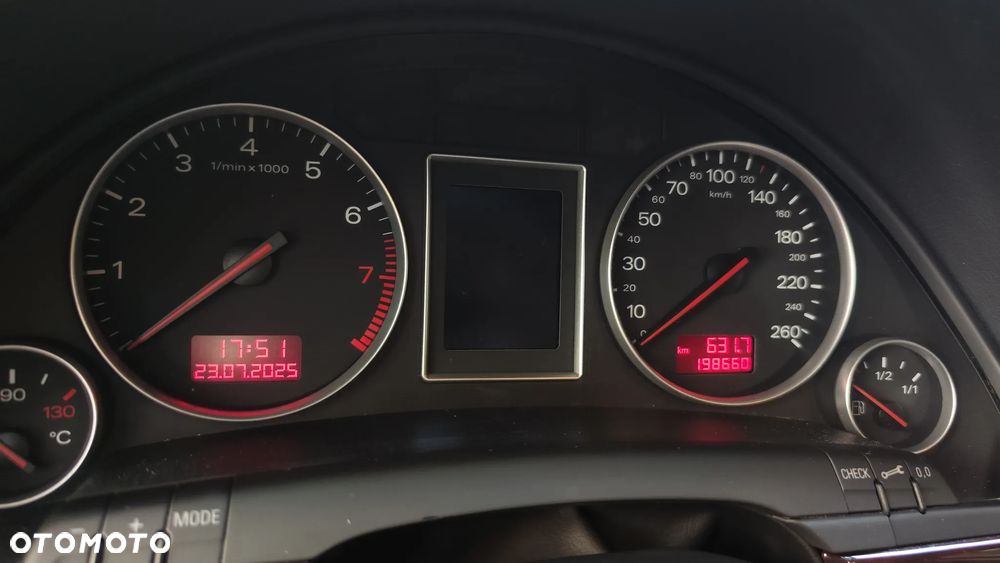 Audi A4 3.0 Quattro - 25