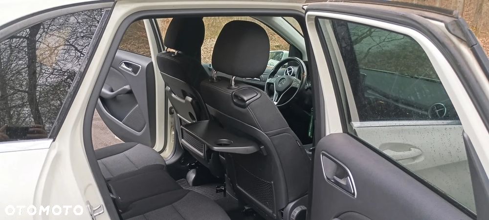 Mercedes-Benz Klasa B 180 CDI (BlueEFFICIENCY) 7G-DCT - 9